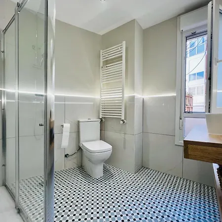 Piso Reformado,centrico,tranquilo Y Con Wifi Vut 09-398 Appartamento