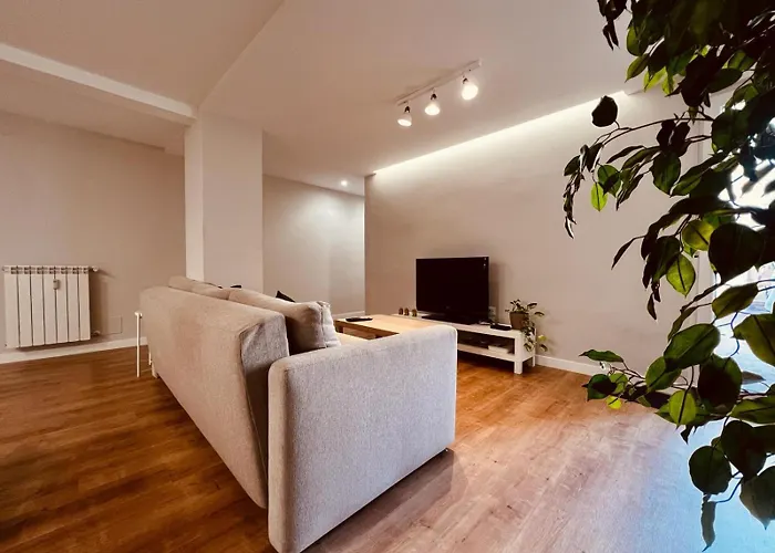 Apartamento Piso Reformado,centrico,tranquilo Y Con Wifi Vut 09-398 *