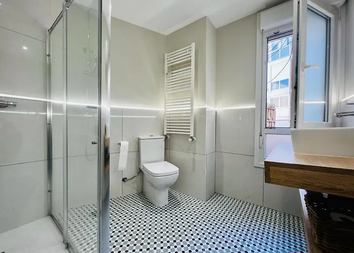 Piso Reformado,centrico,tranquilo Y Con Wifi Vut 09-398 Apartamento